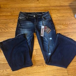Cowgirl Tuff Flare jeans NWT